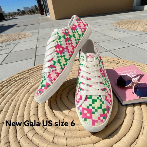 New Gola Size 6 U.S. euro 37 Canvas Great Look! - Picture 1 of 5